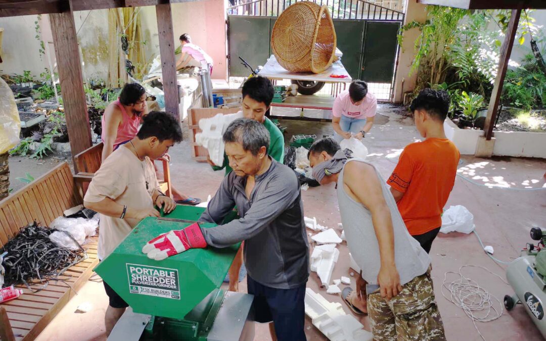 MSC Centre for the poor Philippines addresses plastic waste