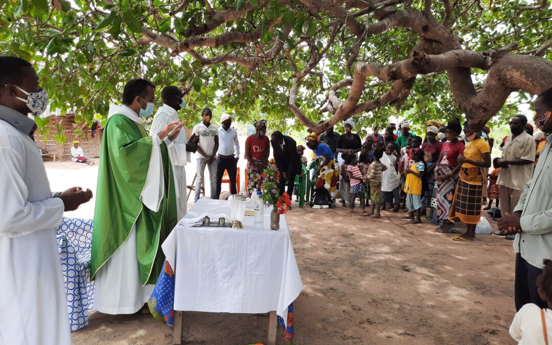 Celebrating the sacraments: A joyful day in Metuge, Mozambique