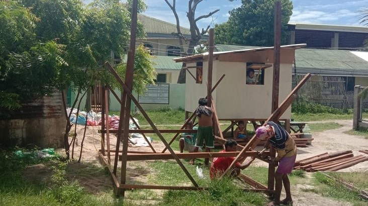 Rebuilding a community on Gilutongan Island, in the Philippines
